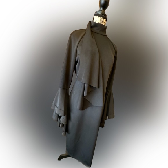 Little black dress with flare! Sz M - Picture 1 of 3